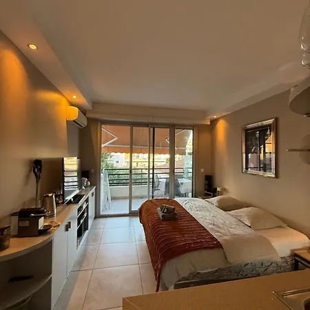 Apartament Art Rouaze *