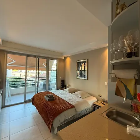 Apartament Art Rouaze *